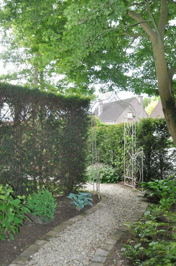 Bed and Breakfast De Logeur Asse Екстер'єр фото